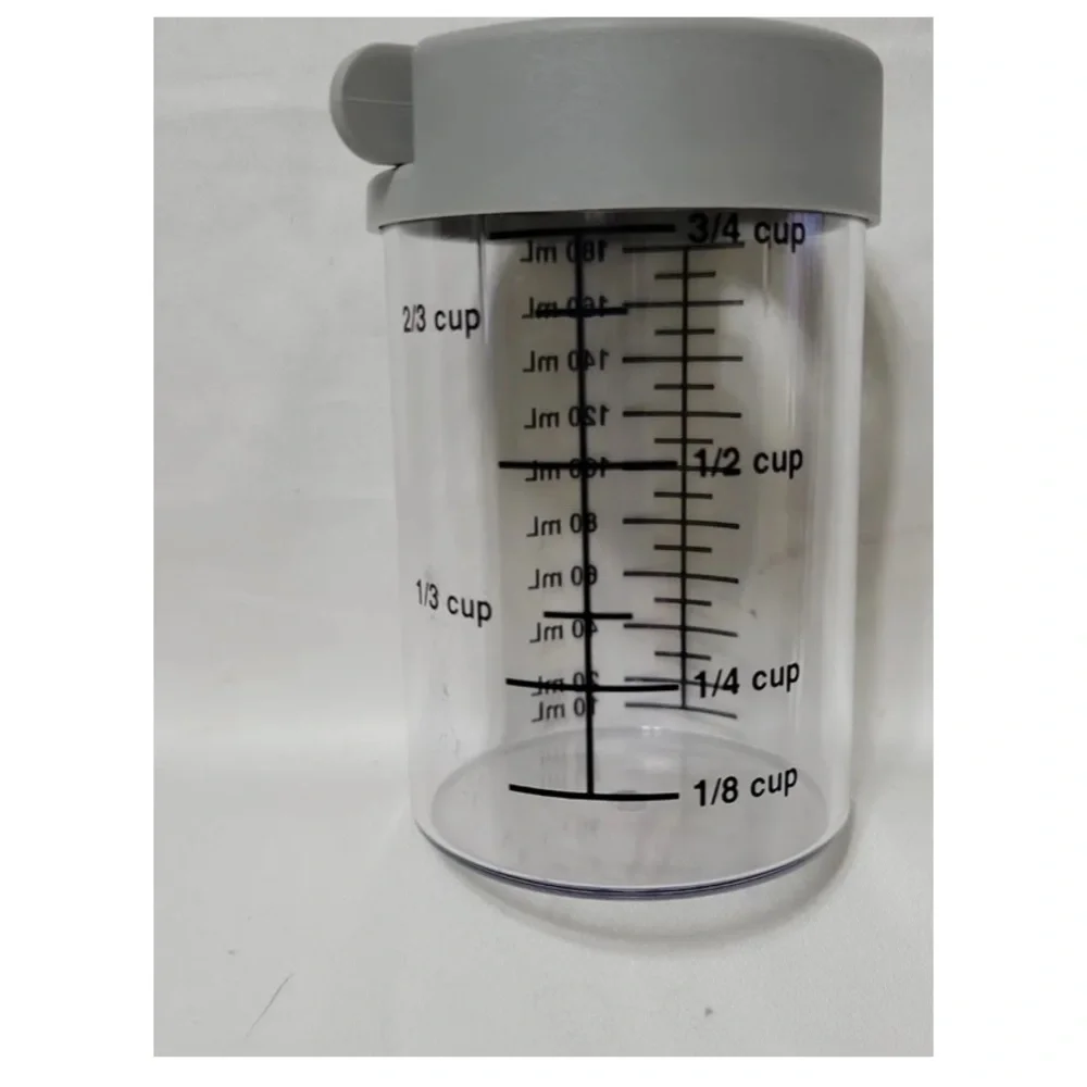 Pampered Chef The Grate Container Measuring Cup and Dispenser - Item #1278